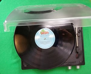 Schallplatten überspielen, digitalisieren auf CD oder USB Stick Schallplatten überspielen, digitalisieren auf CD oder USB Stick